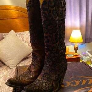 Women’s fashion boots tall top